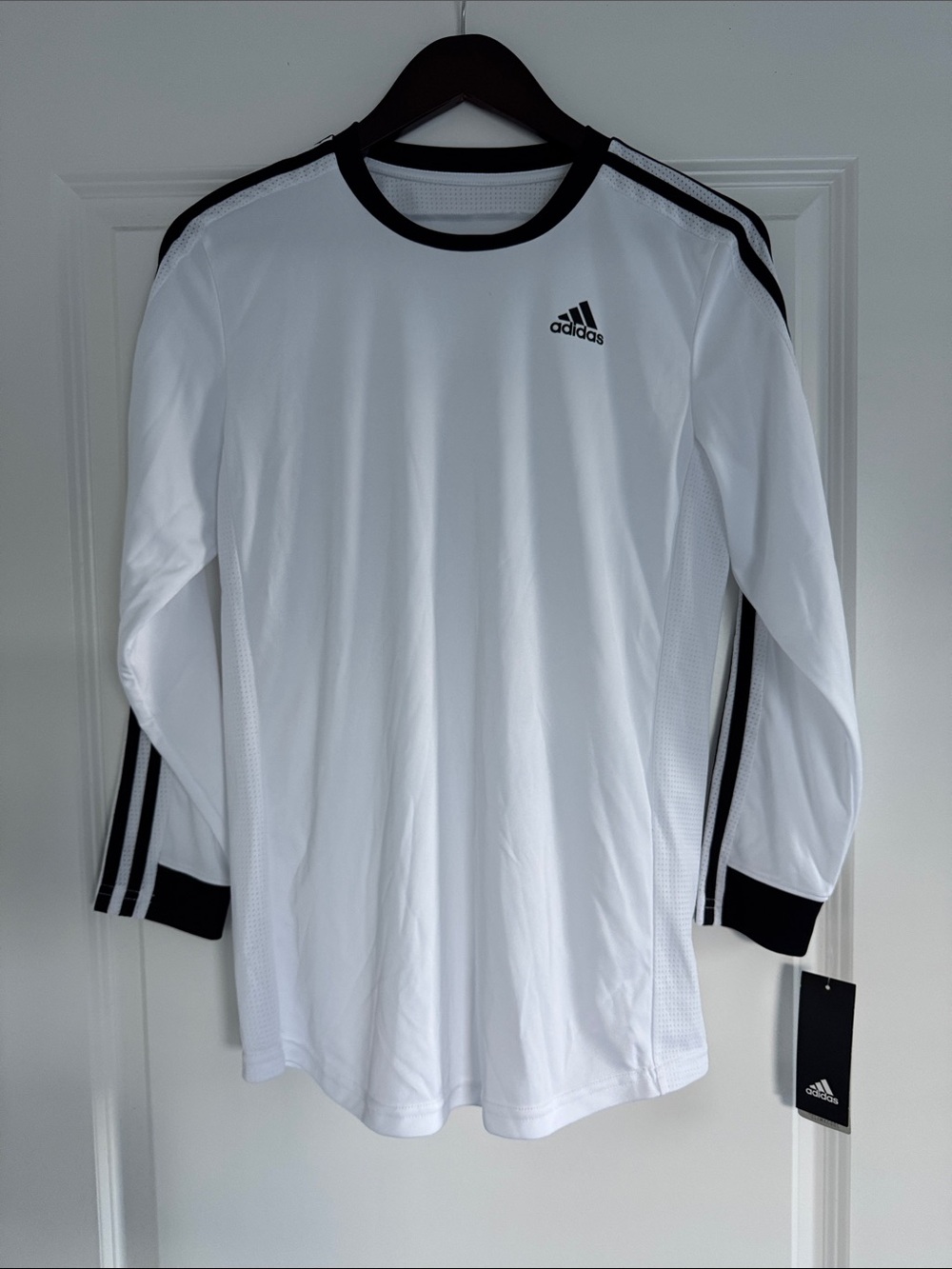 New Kids Adidas Black & White Long Sleeve Lightweight Moisture Wicking Shirt L